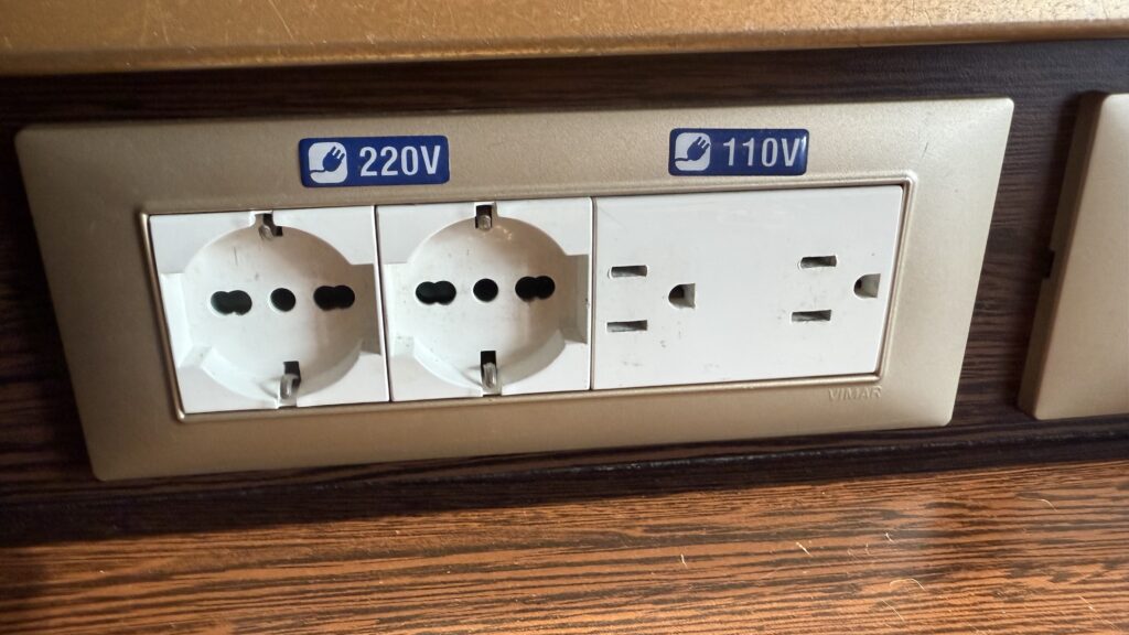 客室のコンセント