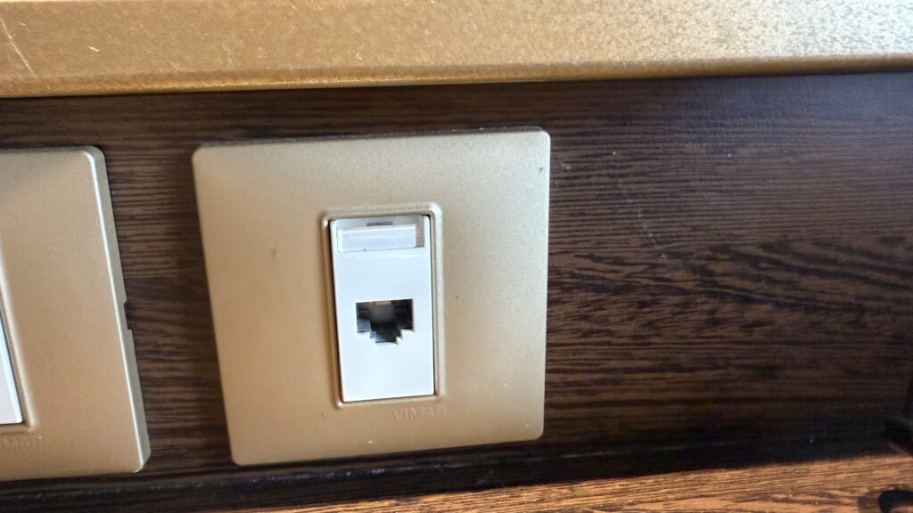 客室のコンセント