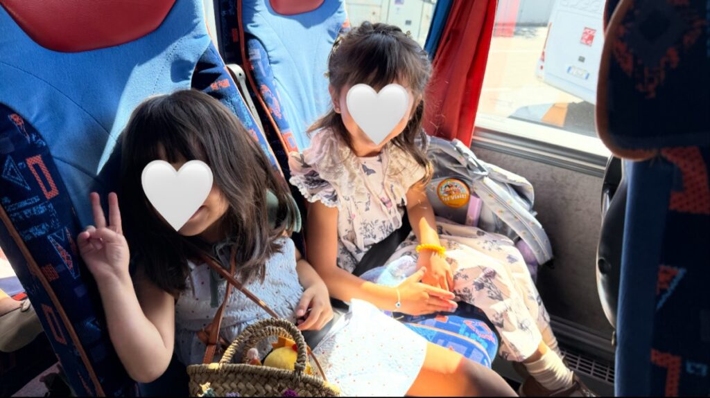 バスの中の様子