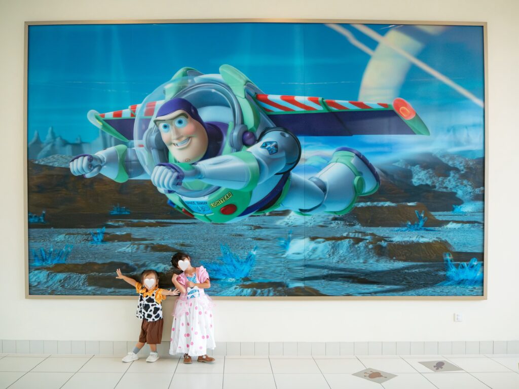 バズ・ライトイヤーと子供